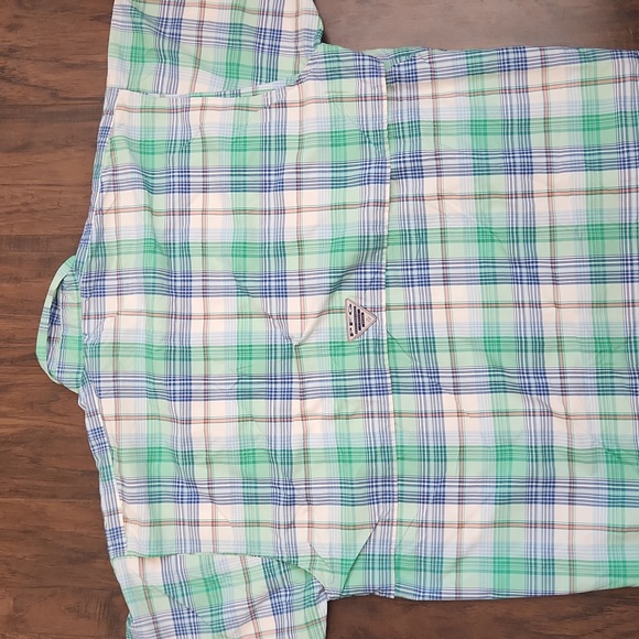 Medium Columbia Sportswear Fishing Shirt - Picture 4 of 4
